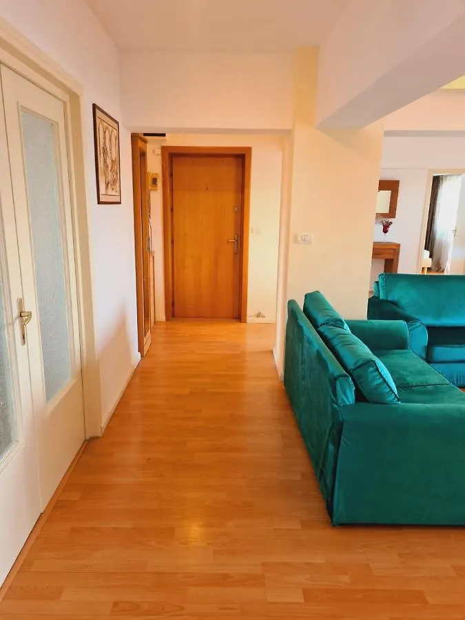 Old Town Apartment With Panoramic View Bucharest 0*,